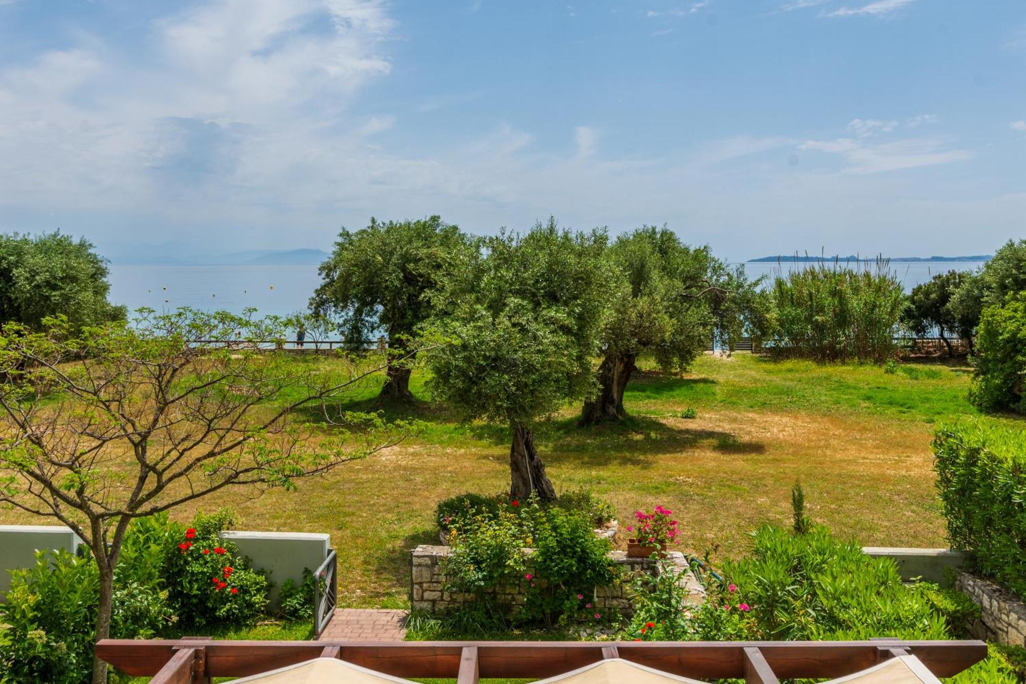 Barbati Seafront Luxury Suites Exterior photo
