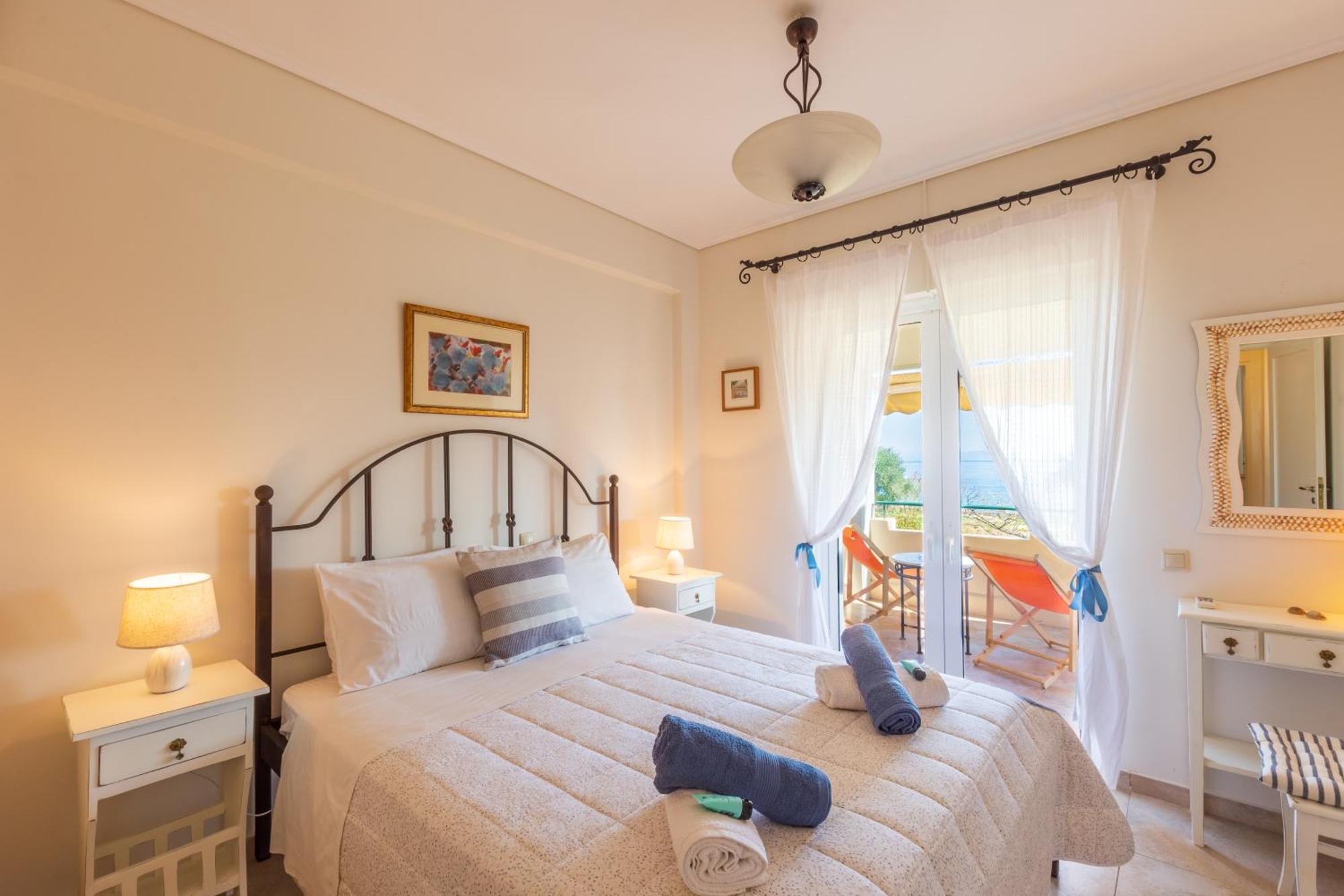 Barbati Seafront Luxury Suites Exterior photo